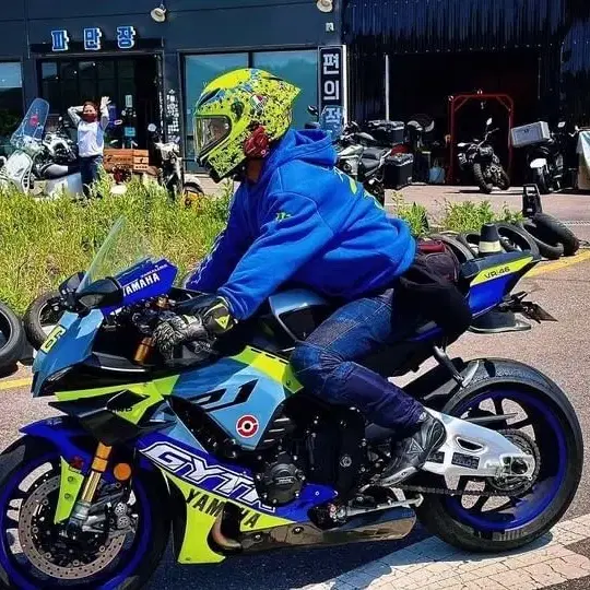 YZF-R1M,R1사제카울