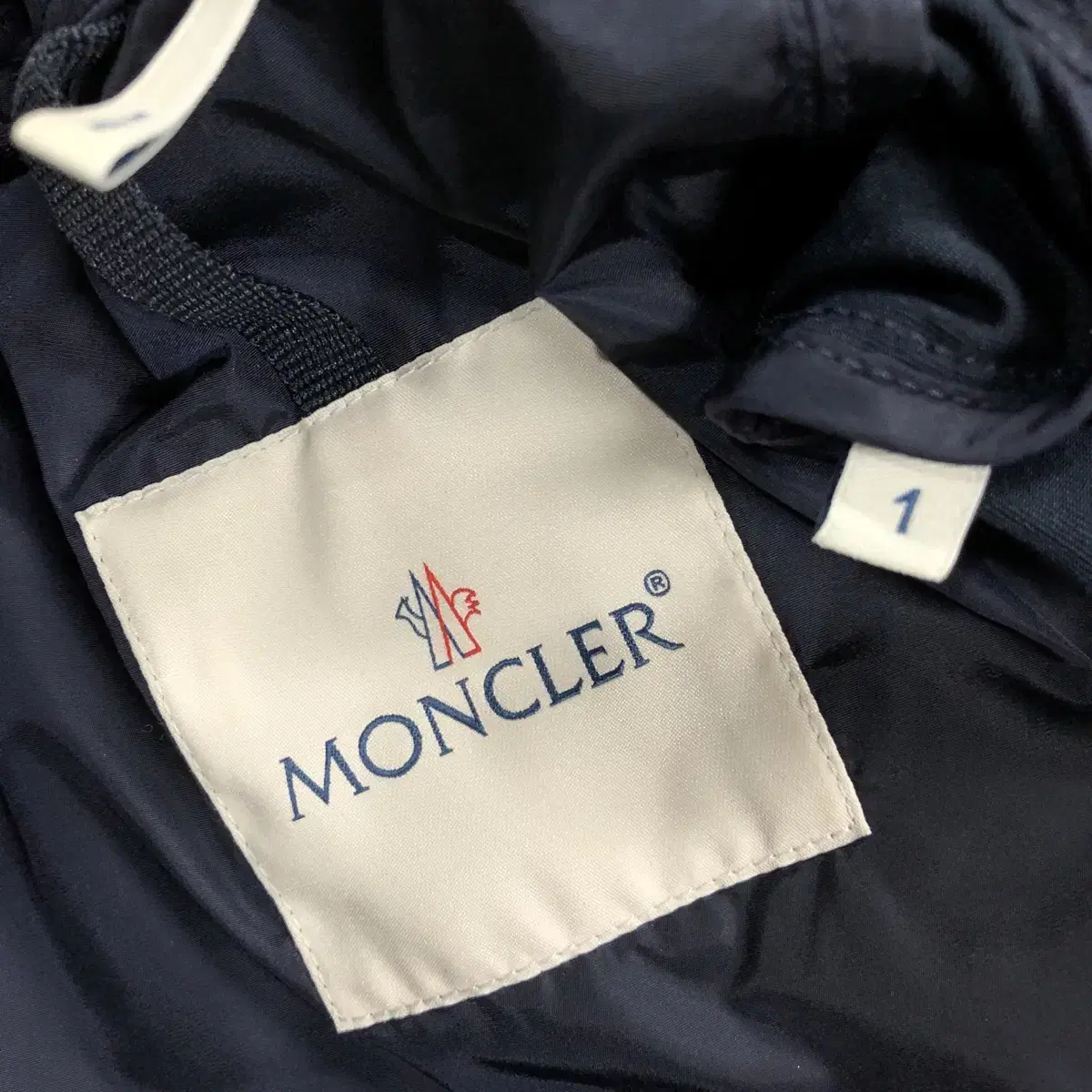 [ MONCLER ] 몽클레어 프릴디테일 트렌치 자켓