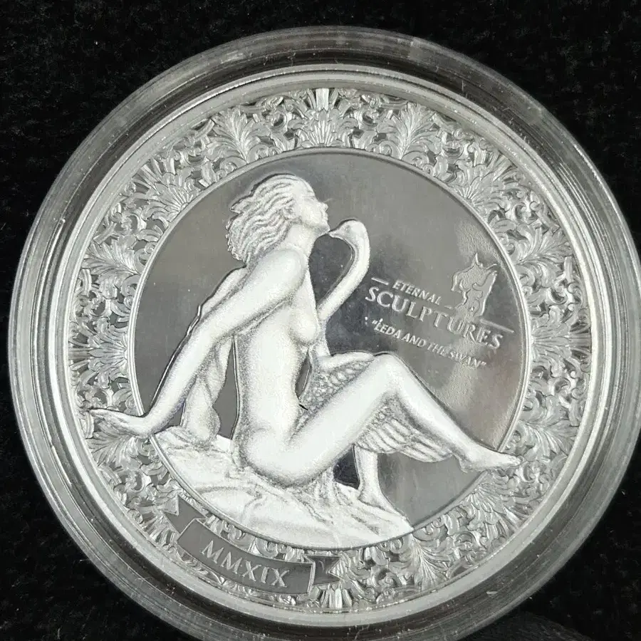 2019년 영원한 조각상 LDEA AND SWAN 2oz