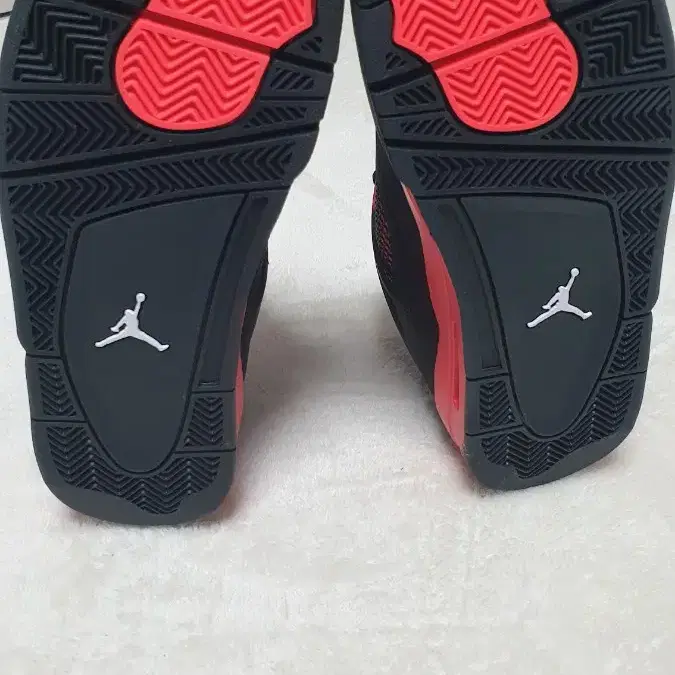 조던4 Jordan 4 Retro Red Thunder