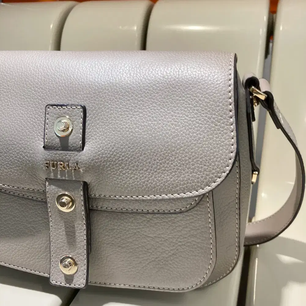 FURLA 훌라 엠마 숄더 백 스몰(BJP1 VTO SBB 852398)