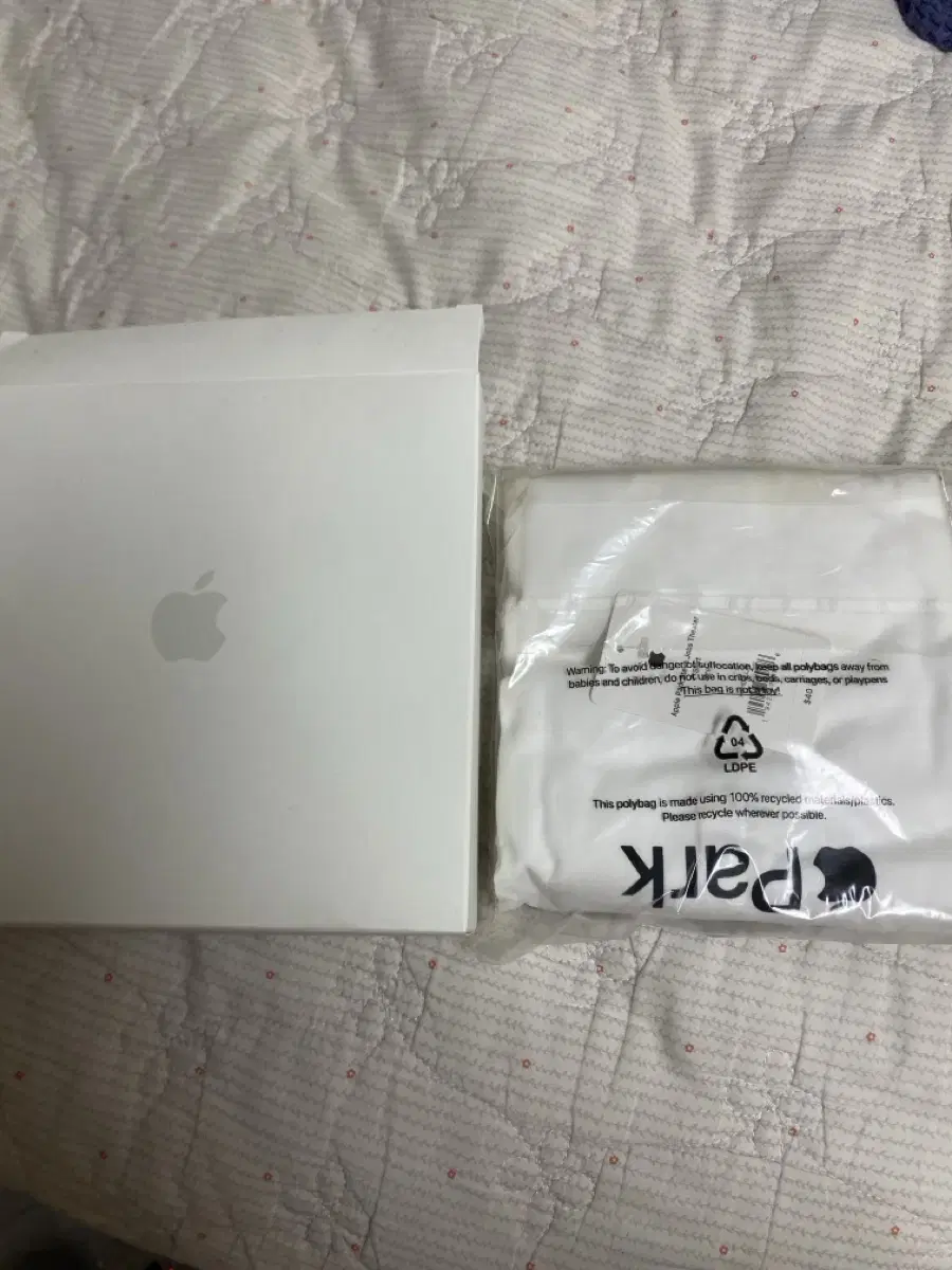 Sell Apple t-shirts