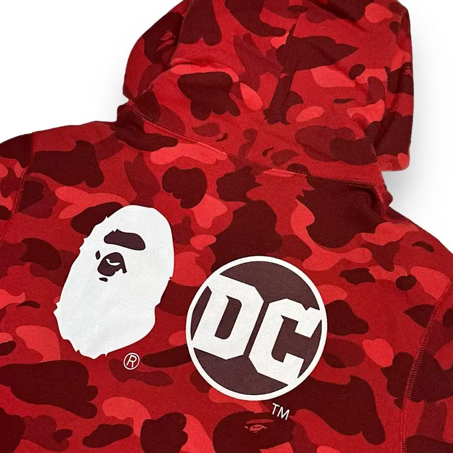 A BATHING APE x DC COMICS - RED CAMO