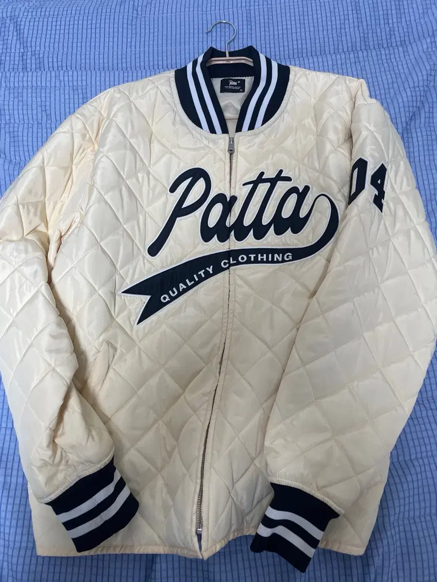 파타(patta) 퀄팅 자켓