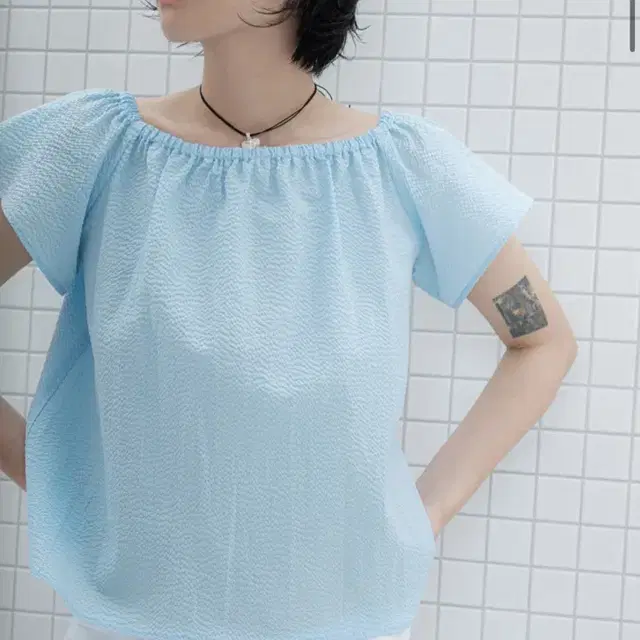 필로컬리 2WAY CROP BLOUSE (BLUE)