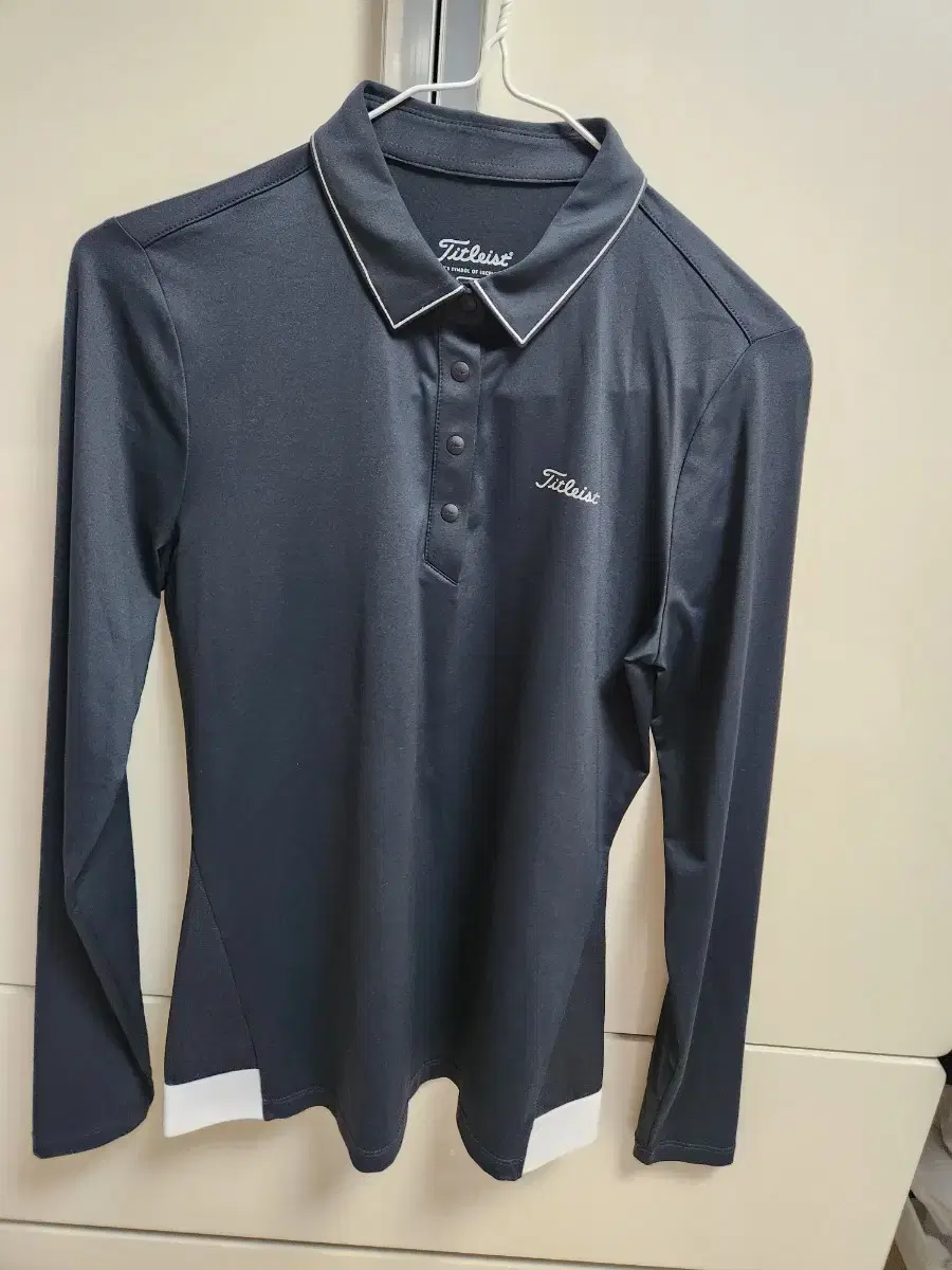 This is a Titleist Women's Long-Sleeve Tee.