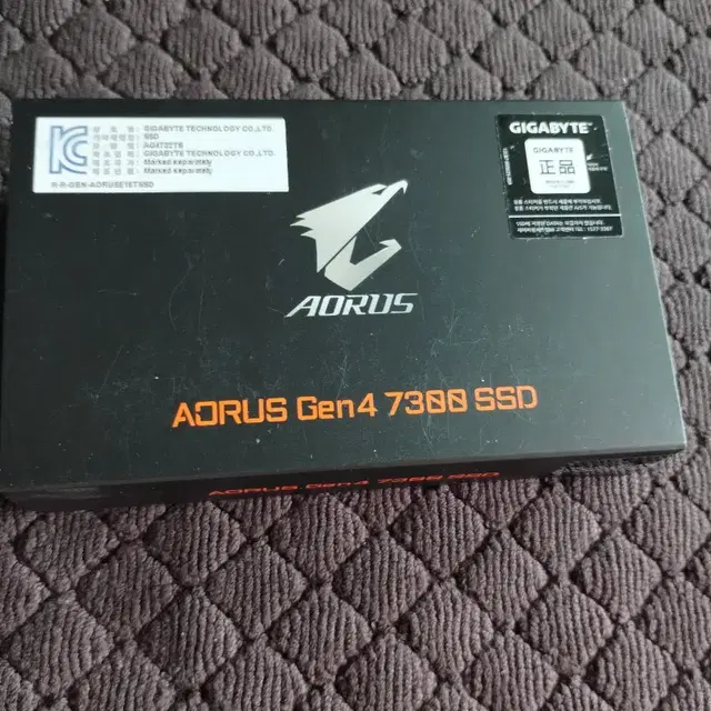 GIGABYTE AORUS 7300 NVMe SSD 2TB 히트싱크