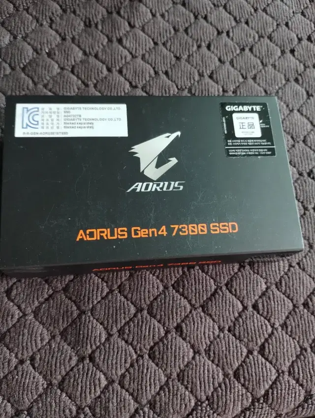 GIGABYTE AORUS 7300 NVMe SSD 2TB 히트싱크