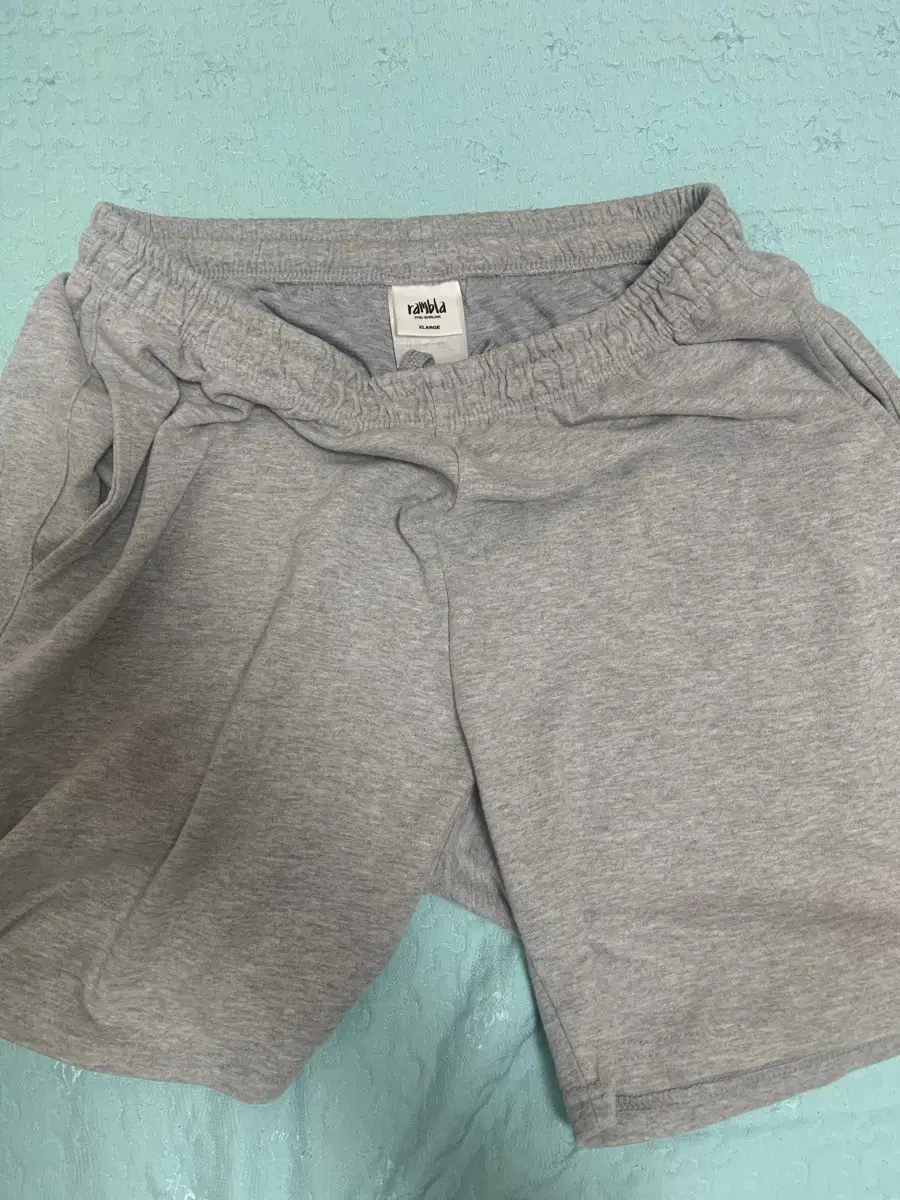 RAVLA Sweatshorts XL sells