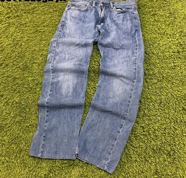 Levi's 505 Jeans33