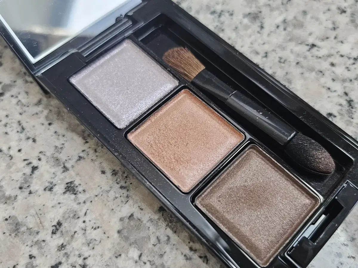 SUQQU SUQQU 3-piece shadow palette 01 Toto Setki