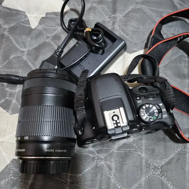 캐논 카메라 EOS-100D / 렌즈 EFS 18-135mm 판매합니다