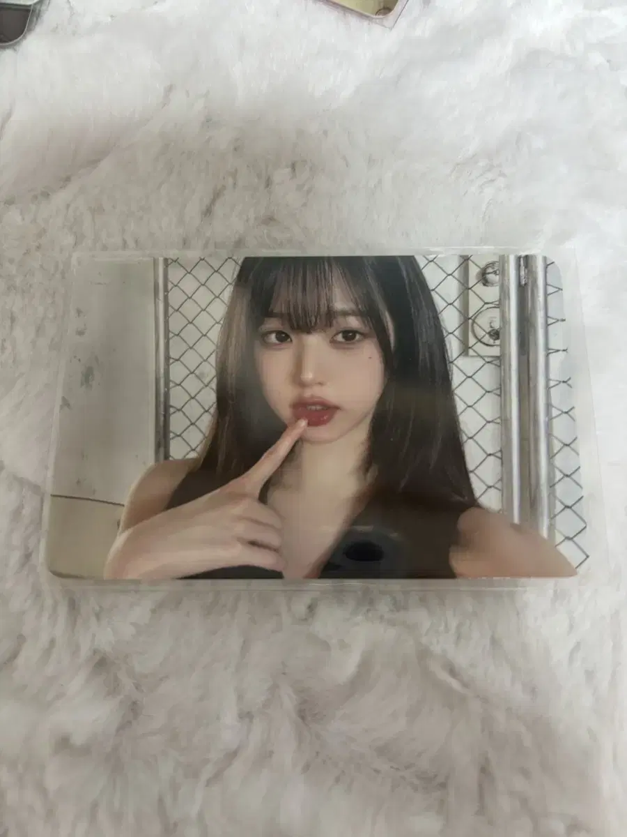 Ive jang wonyoung LovedIve StarshipSquare Garage photocard for sale!