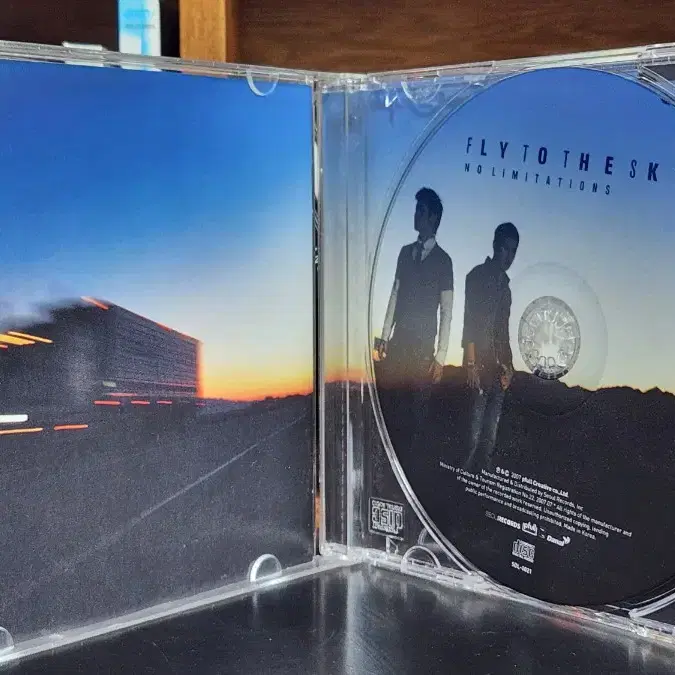 플라이투더스카이 7집 CD