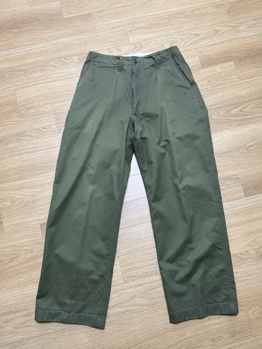 E.tautz Fieldtrailer Khaki 32