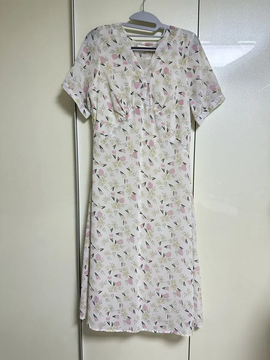 Summer flower vahn ONEPIECE / Free