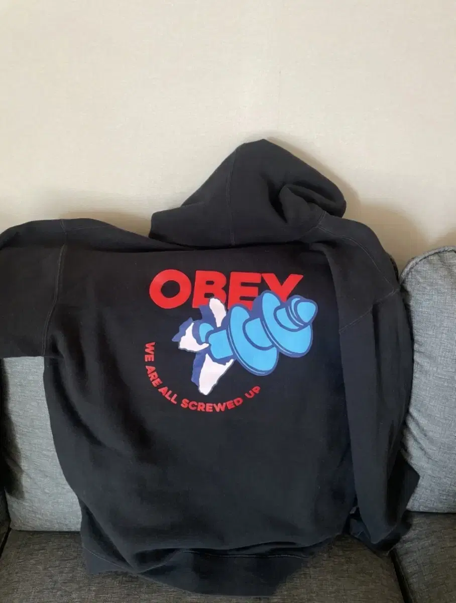 Obey obey Hoodie Black size L