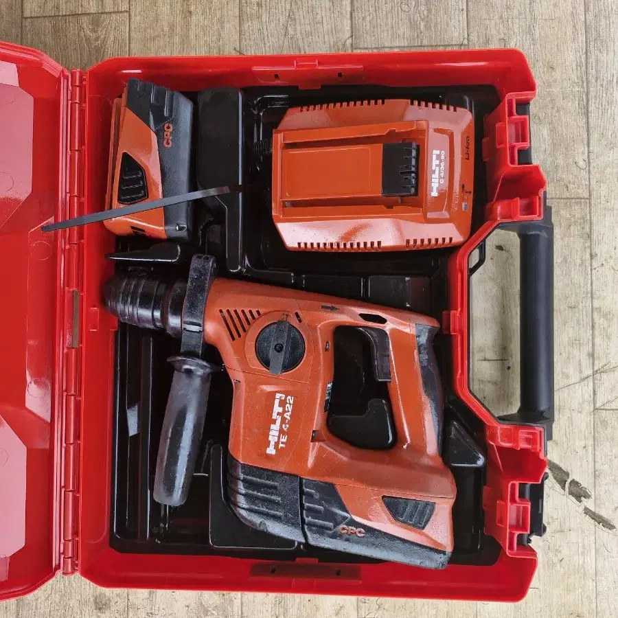 [HILTI]힐티충전함마드릴TE4 A22배터리2개. 풀쎄트