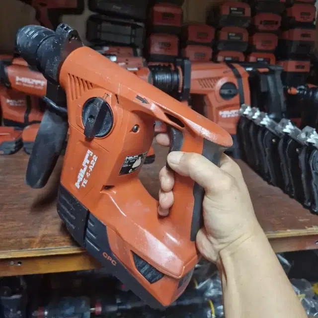 [HILTI]힐티충전함마드릴TE4 A22배터리2개. 풀쎄트