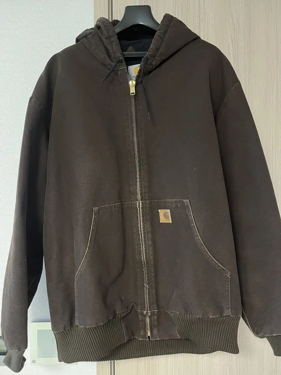 I'm selling the Calhart J130 Duck Active Jacket DKB (Dark Brown) color 3xl.