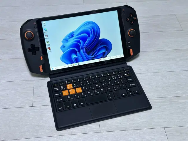 UMPC S급 원엑스플레이어 1S (i7/16GB/1TB/휴대용게임기PC