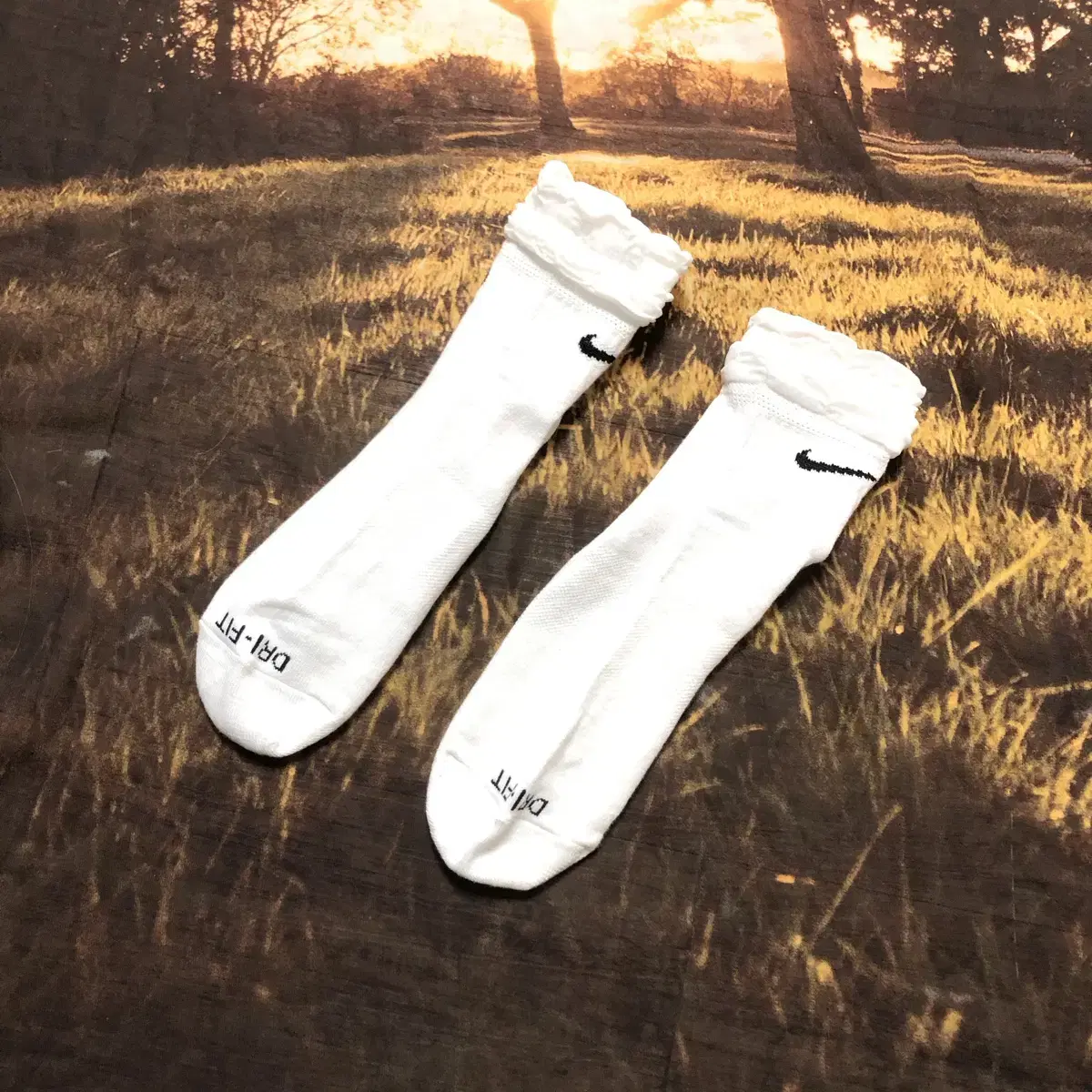 New product Nike white lace socks