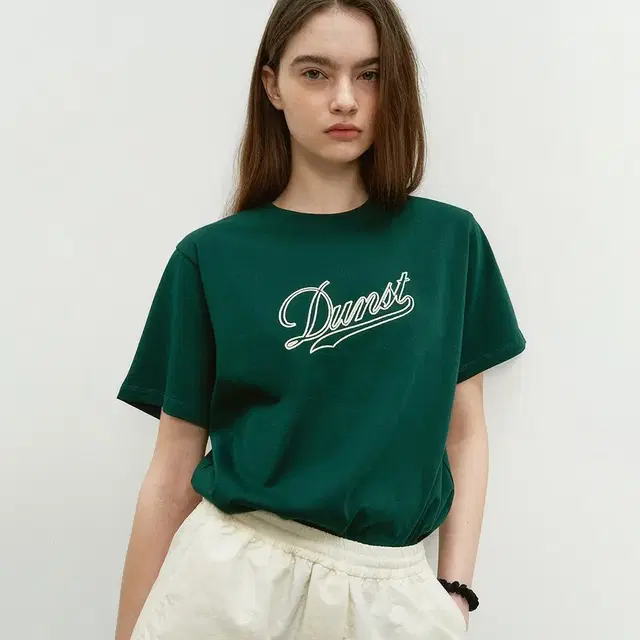 던스트 UNISEX CHAIN LOGO T-SHIRT GREEN