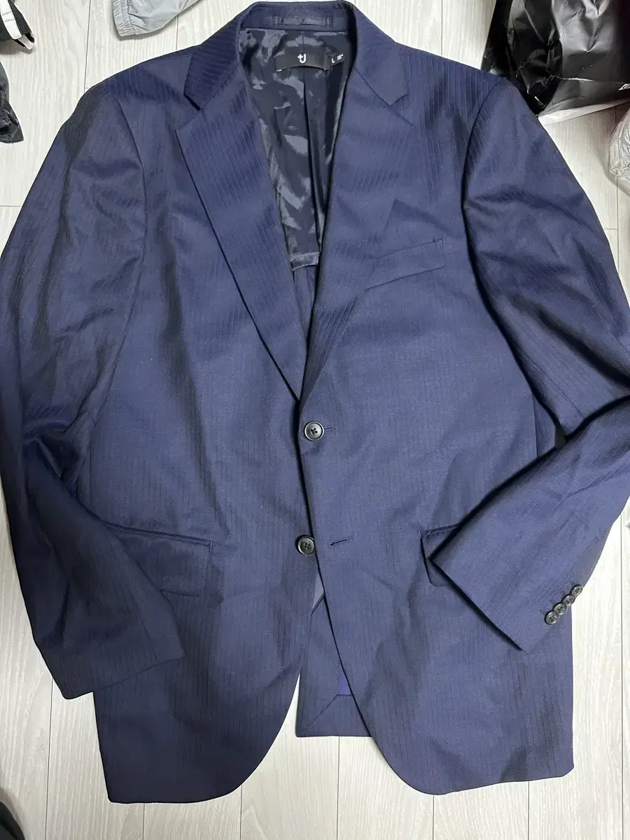 Jacket over Uniqlo terry cloth suit