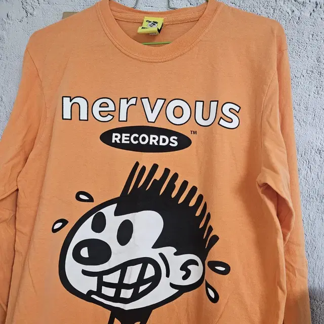 너버스 레코드 Nervous Records 긴팔 주황색 롱슬리브