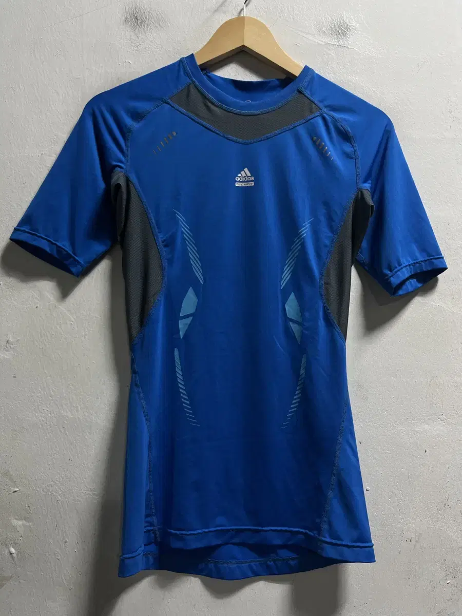 95 adidas Techfit Functional Span Vahn Palette Genuine