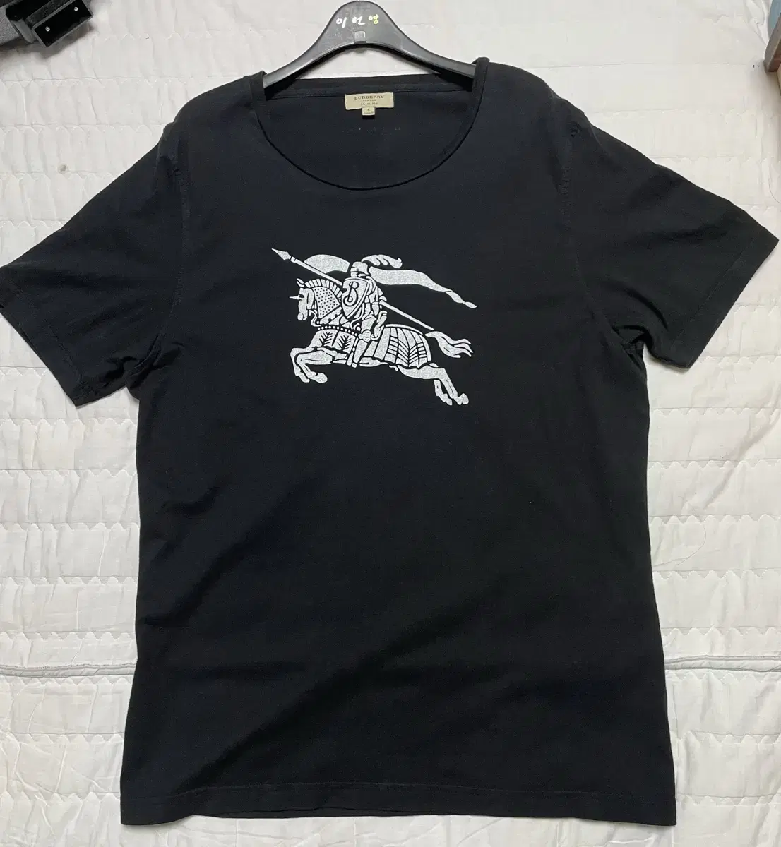 Genuine Burberry Burberry black short sleeves 95-100