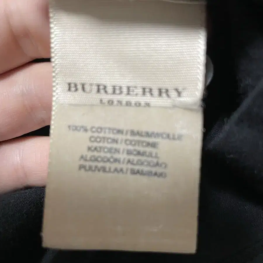 [95-100] 정품 Burberry 버버리 블랙 반팔