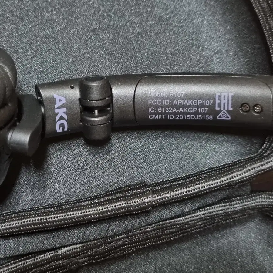 BMW 블루투스 헤드셋 AKG P107 2개 판매합니다.