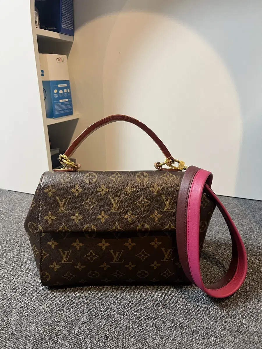 Louis Vuitton Clooney BB Tote