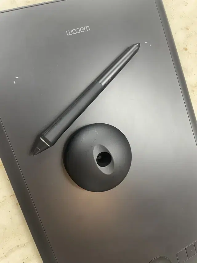 Wacom pth-660 와콤 타블렛 패드 인튜어스 프로