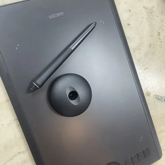 Wacom pth-660 와콤 타블렛 패드 인튜어스 프로