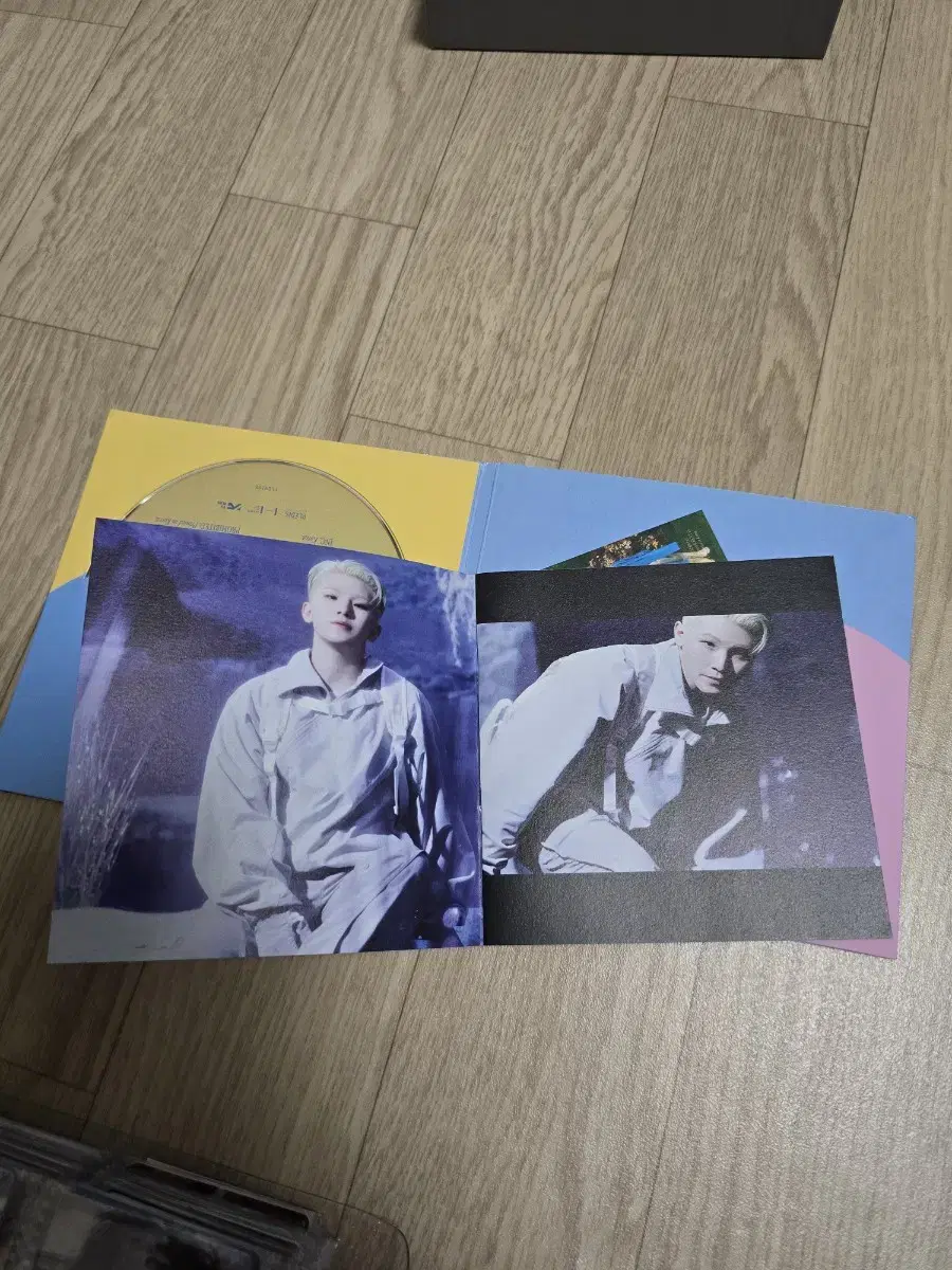 Seventeen Sector photobook (woozi) + one free photocard of your choice