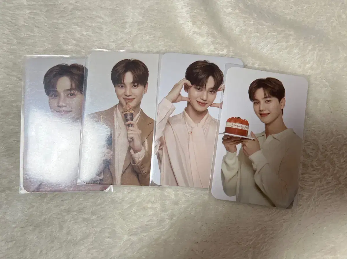 Godiva Song photocard in bulk