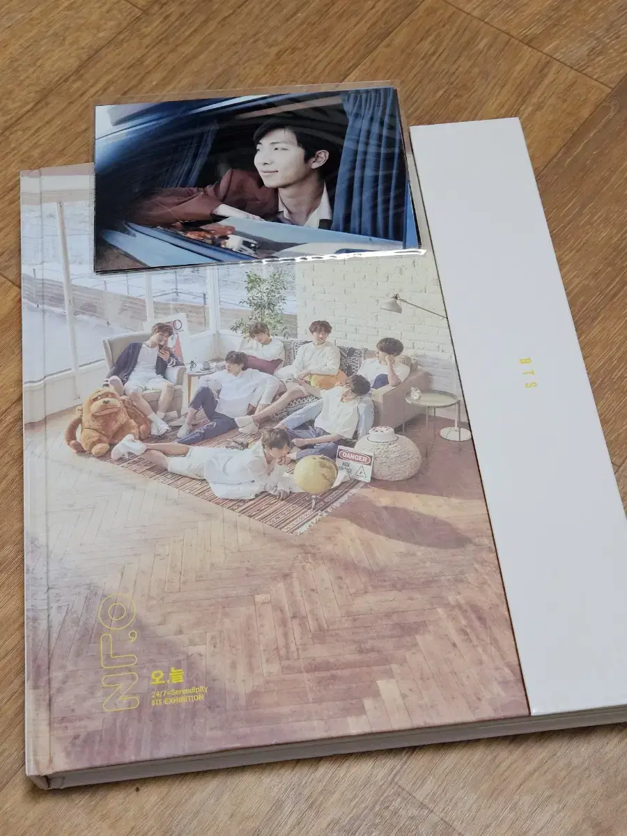 BTS bts Oh, Always Exhibition (Photobook)