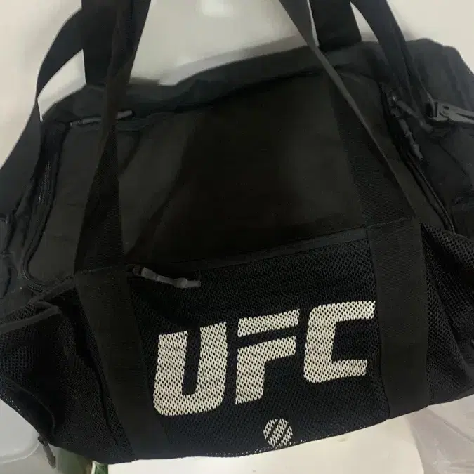 ufc가방 팝니다