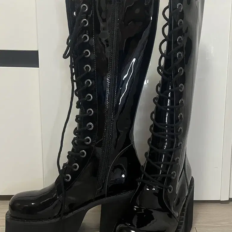 Unif 유니프 Trinity Boots (새상품) 통굽 부츠