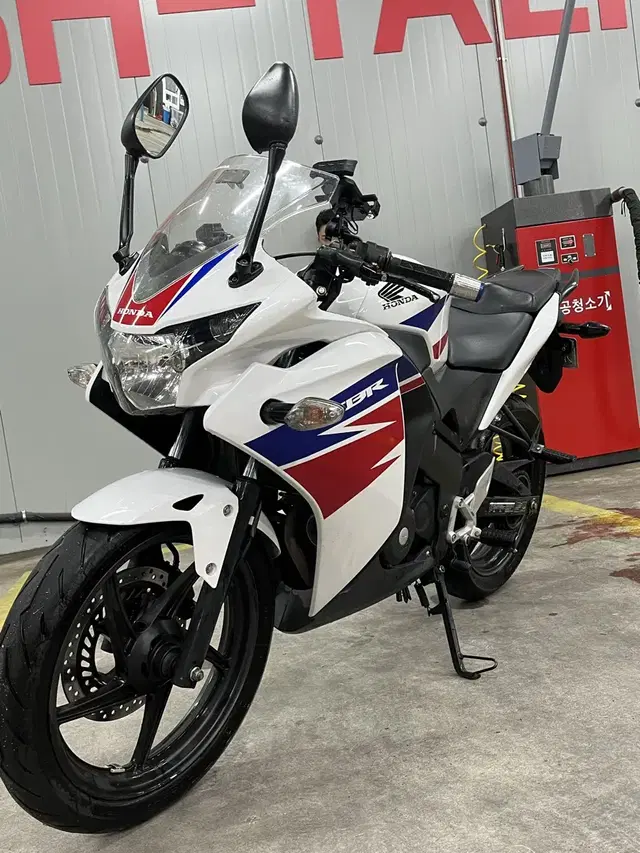 cbr125