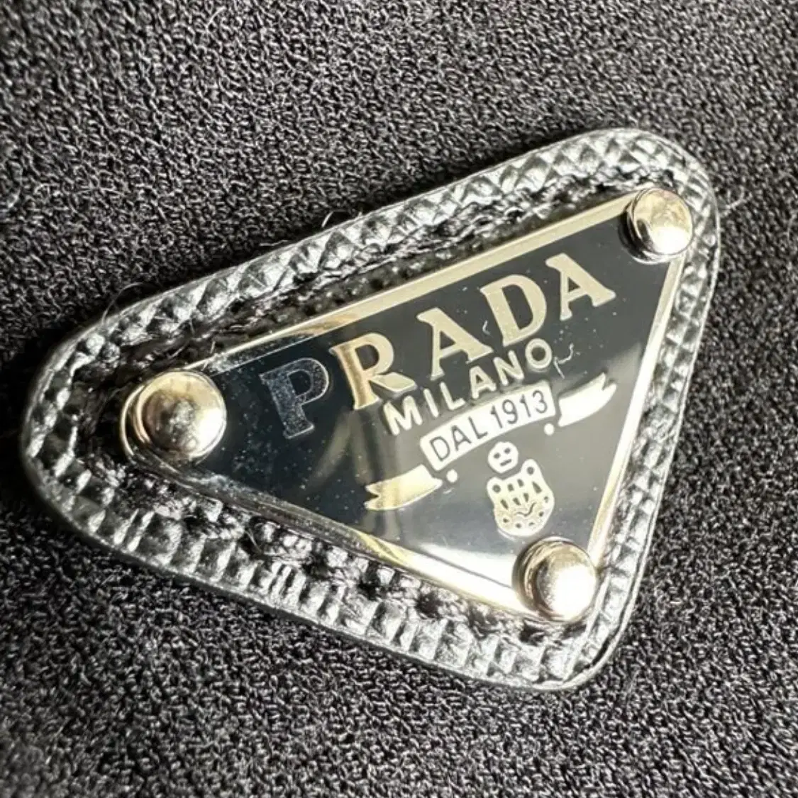 PRADA 프라다 집업 크롭탑(42 사이즈)해외발송