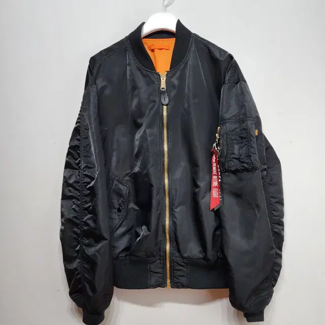 알파인더스트리 ALPHA INDUSTRIES MA-1 항공점퍼 자켓블랙