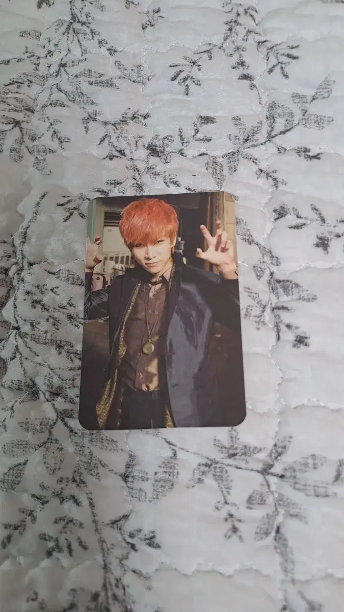 btob seo eunkwang thrillerphotocard sells