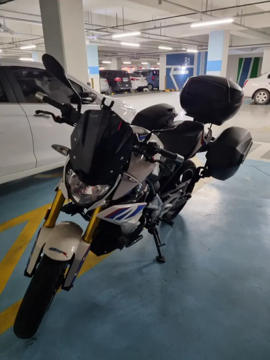 Bmw g310r 18년식