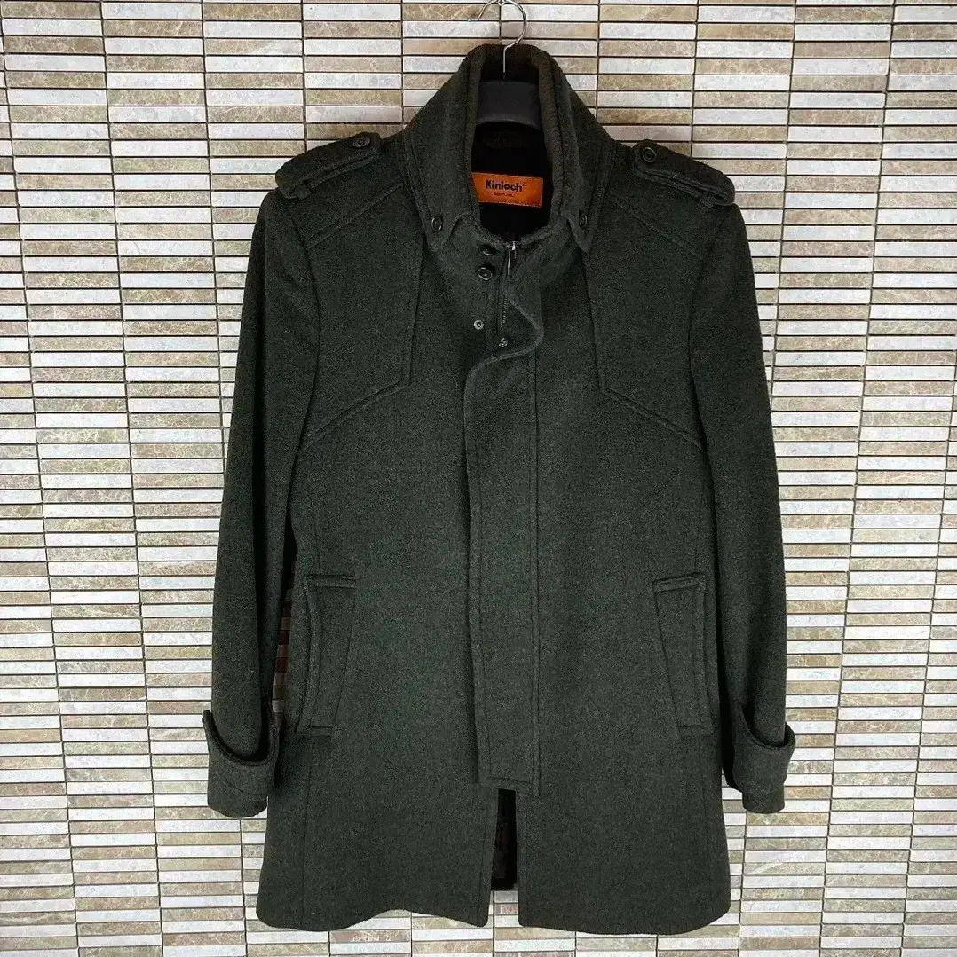 Kinloch & Anderson. Size 100 Khaki Peacoat