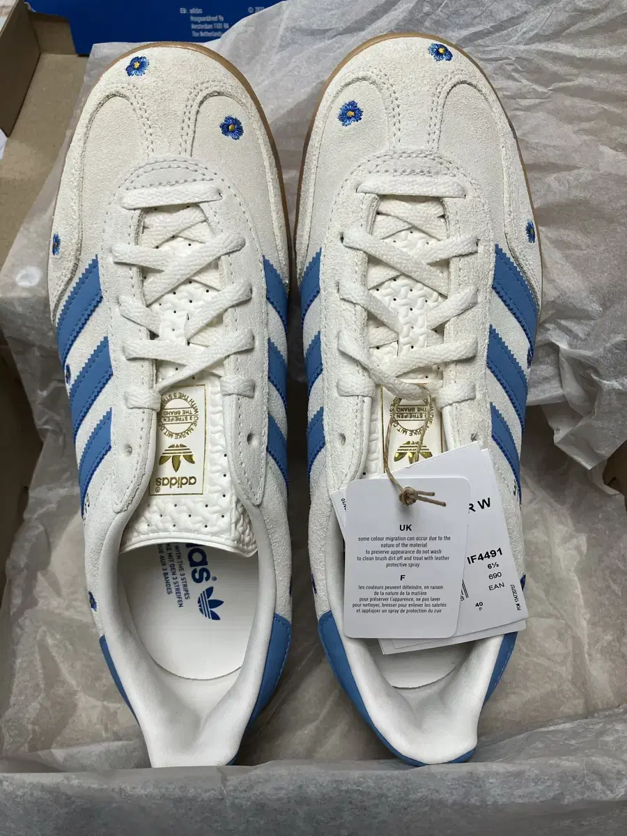 (250) adidas Gazelle Indoor Cloud White Light Bloo