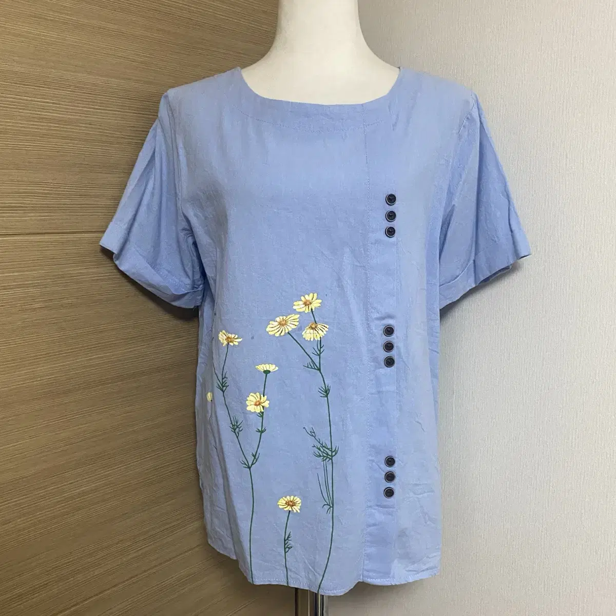 Japan Vintage bloo Embroidered Short Sleeve T-Shirt Hagumi-Look Mori Girl