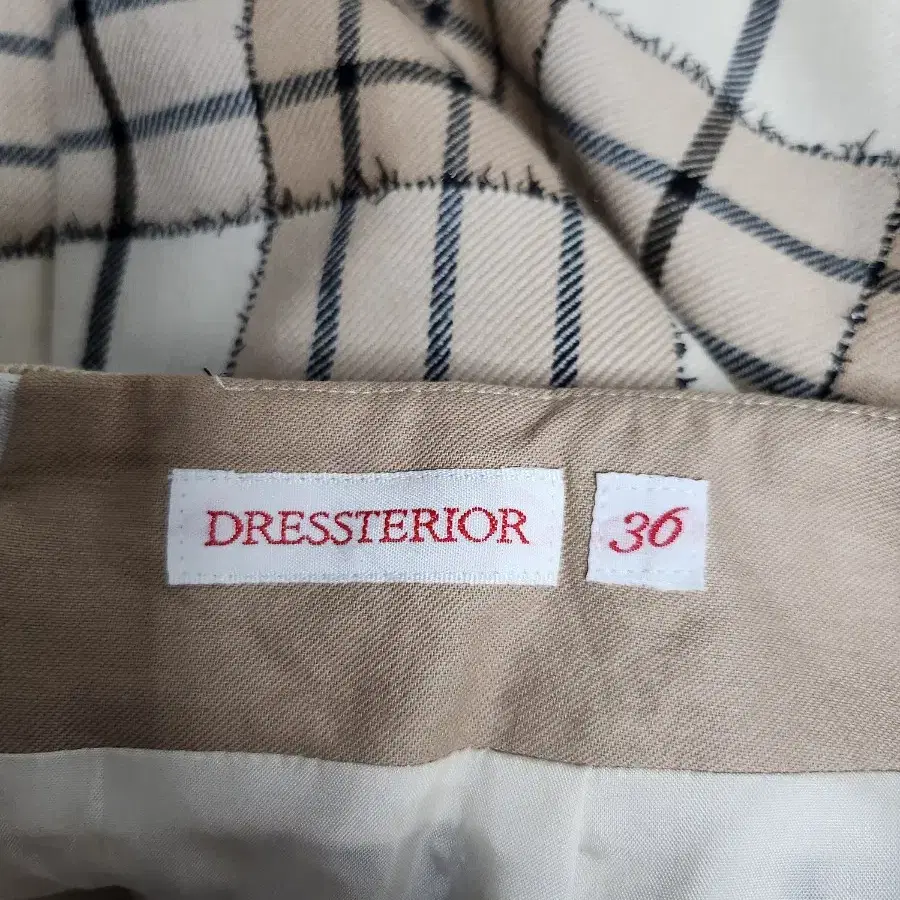 DRESSTERIOR 36사이즈 춘추스커트